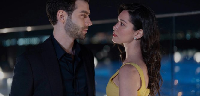 Турецкий сериал Беззащитные 23 серия