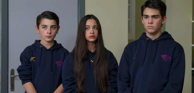 Турецкий сериал Кодовое имя Ласточка 53 серия