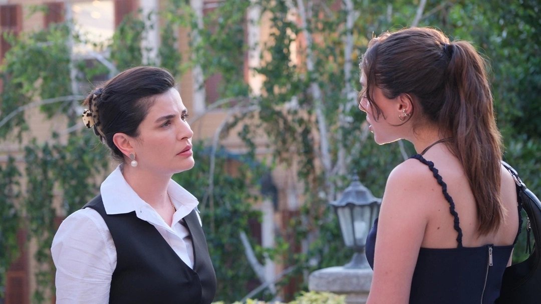 Кадры из «Лейла» 37 серии