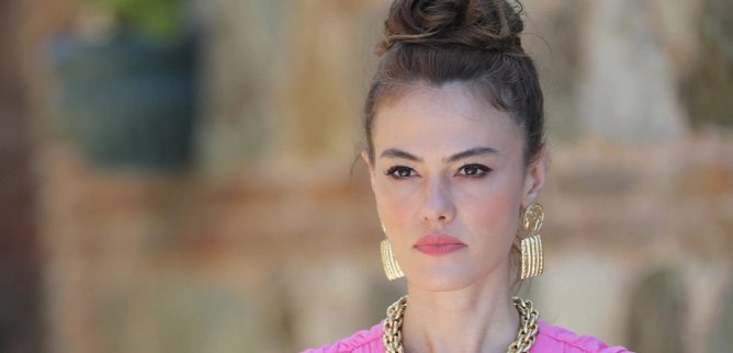 Турецкий сериал Лейла 38 серия