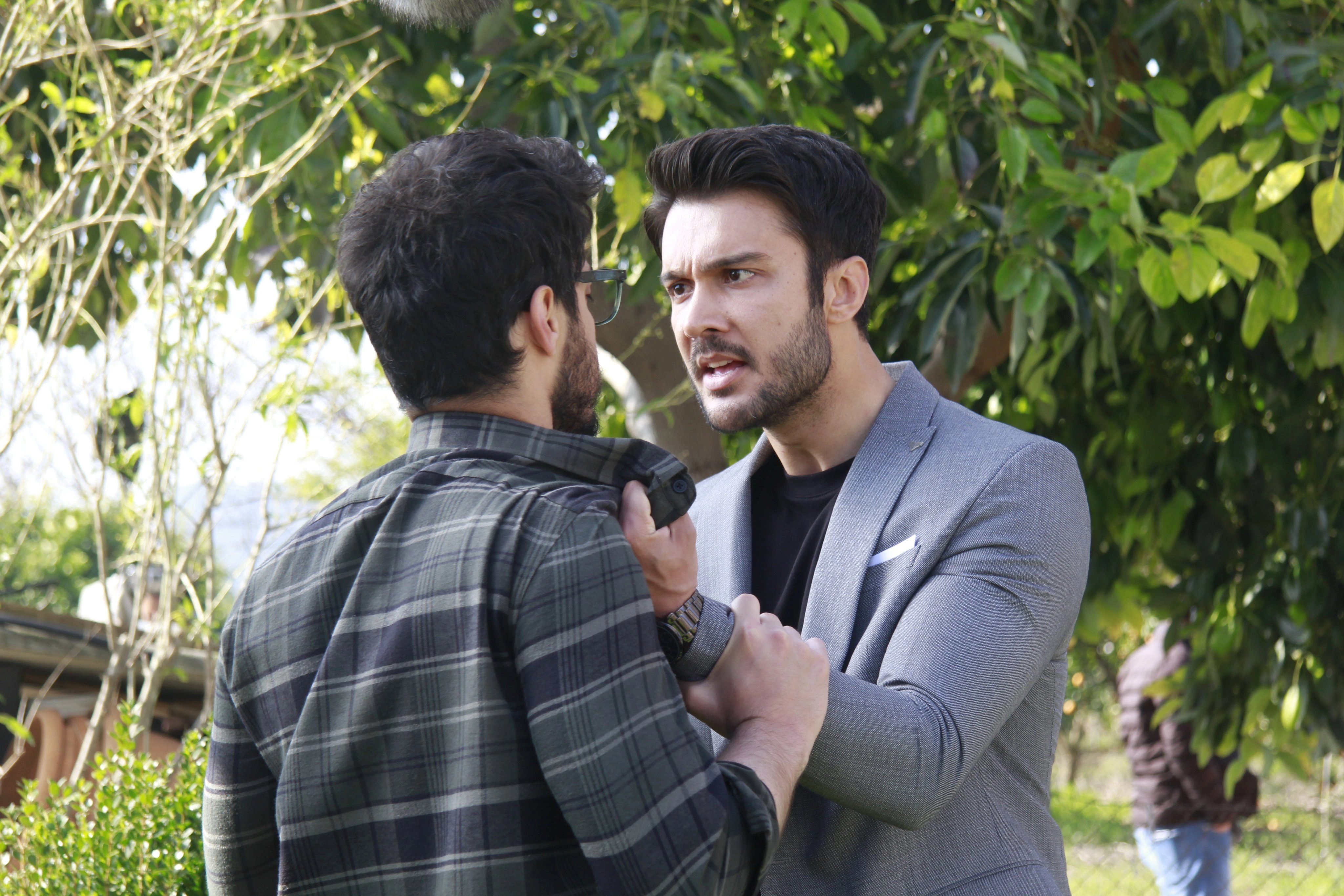 кадр из сериала "Узник любви"