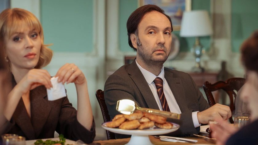 кадр из сериала "Наследник"
