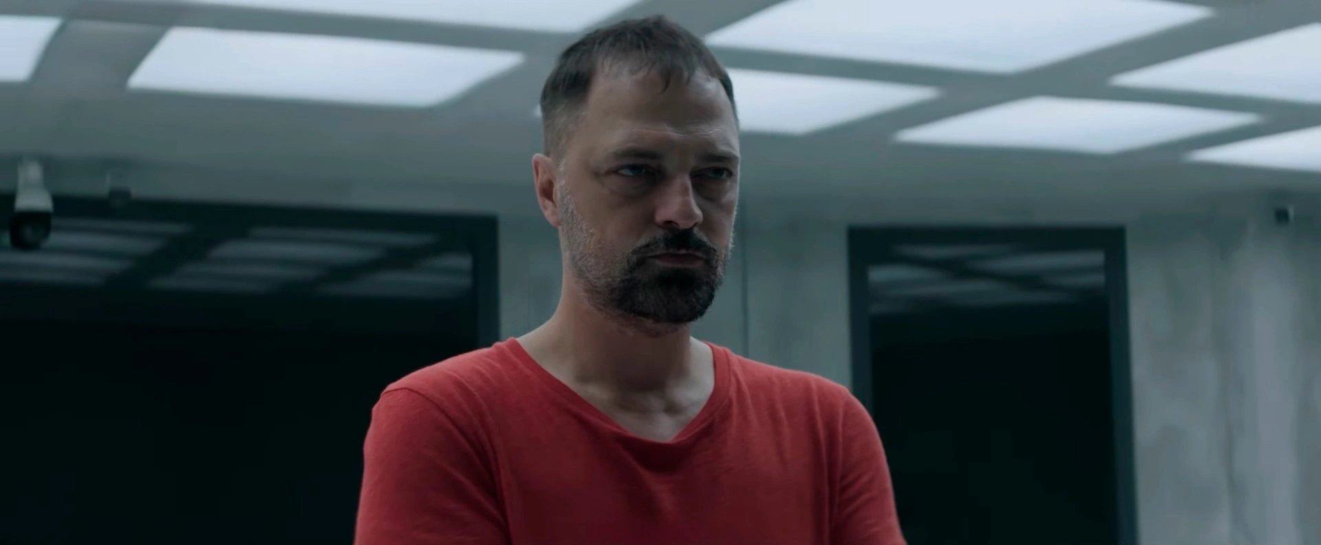 кадр из сериала "Персона"