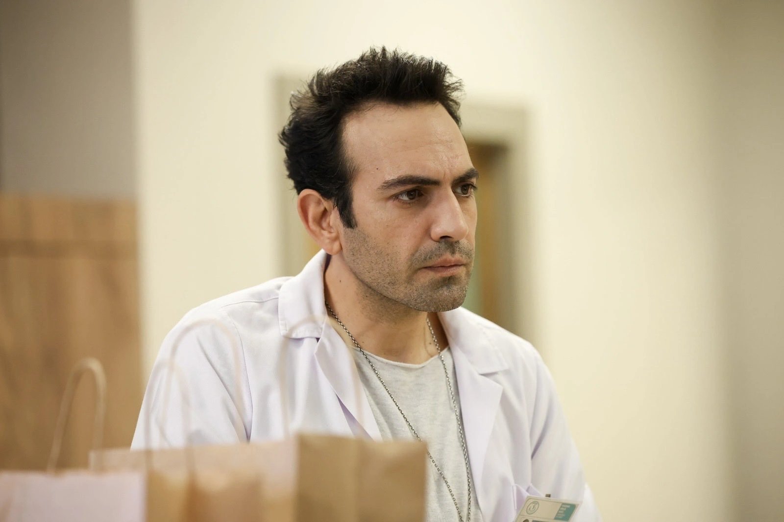 кадр из сериала "Бахар"