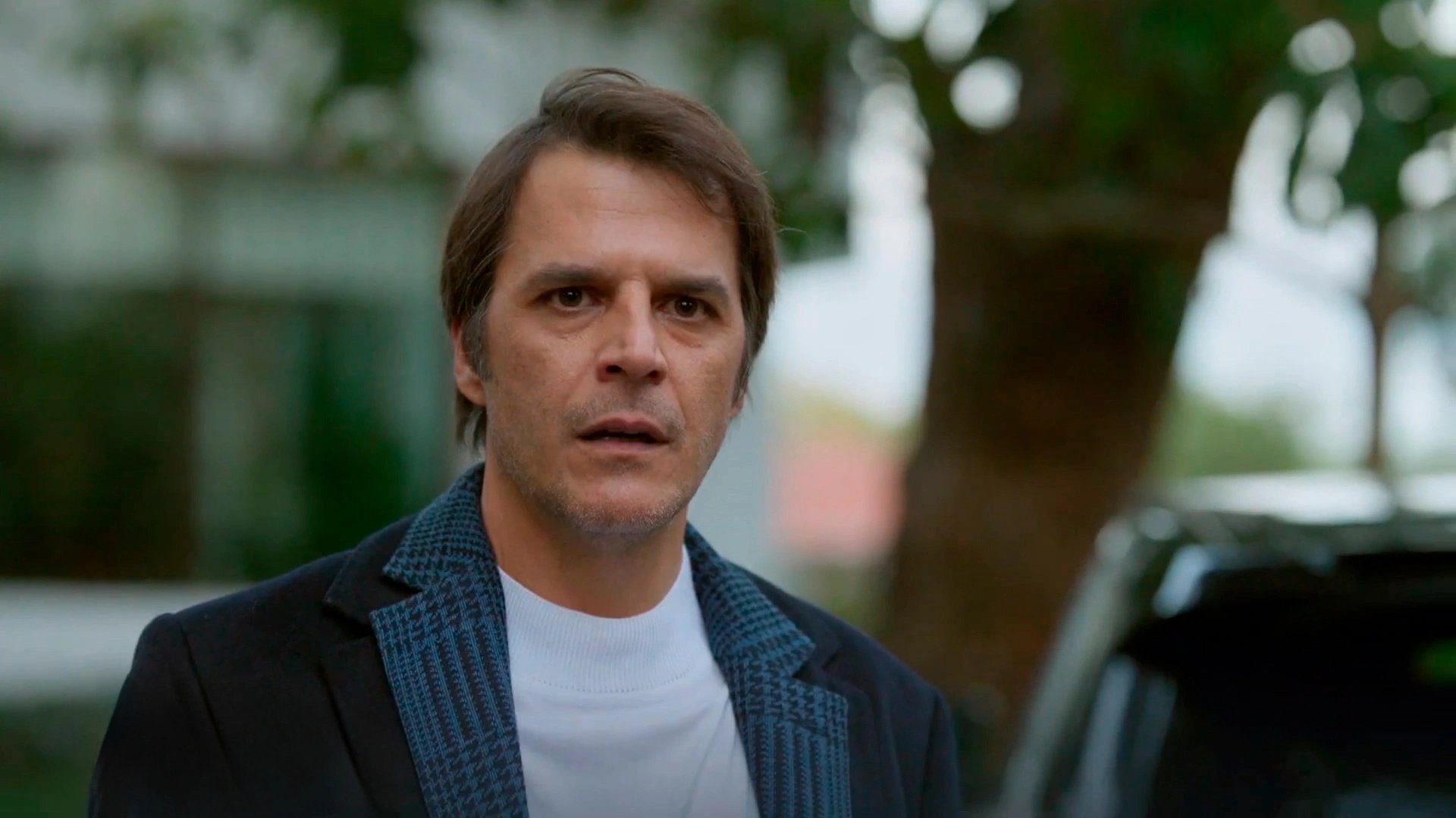 кадр из сериала "Ревность"