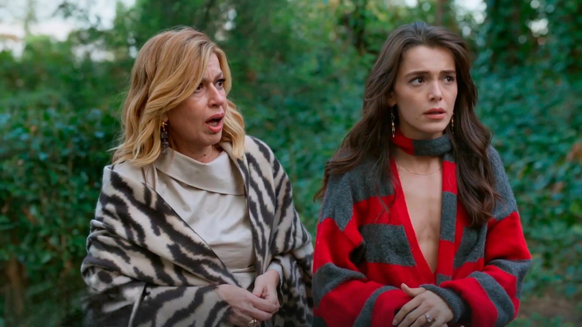 кадр из сериала "Ревность"