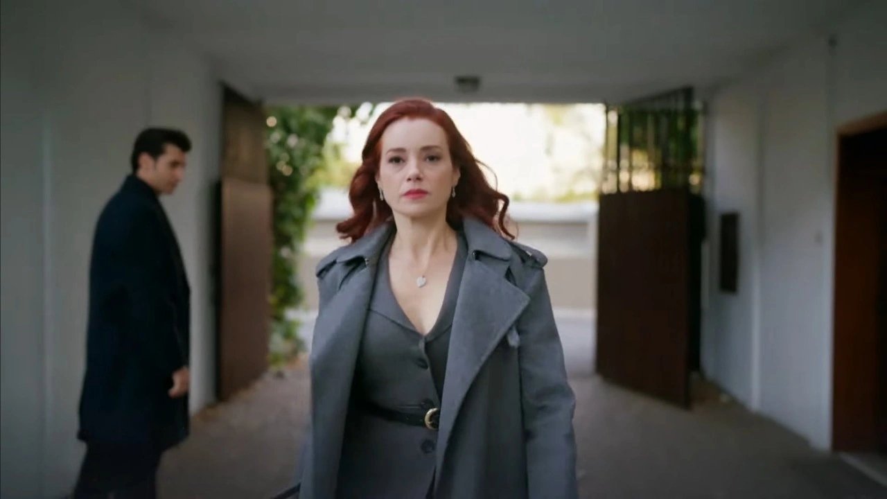 кадр из сериала "Ревность"