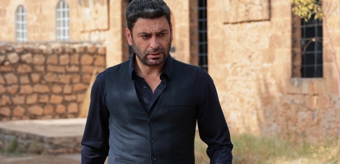 Турецкий сериал Далекий город 36 серия