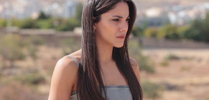 Турецкий сериал Далекий город 36 серия