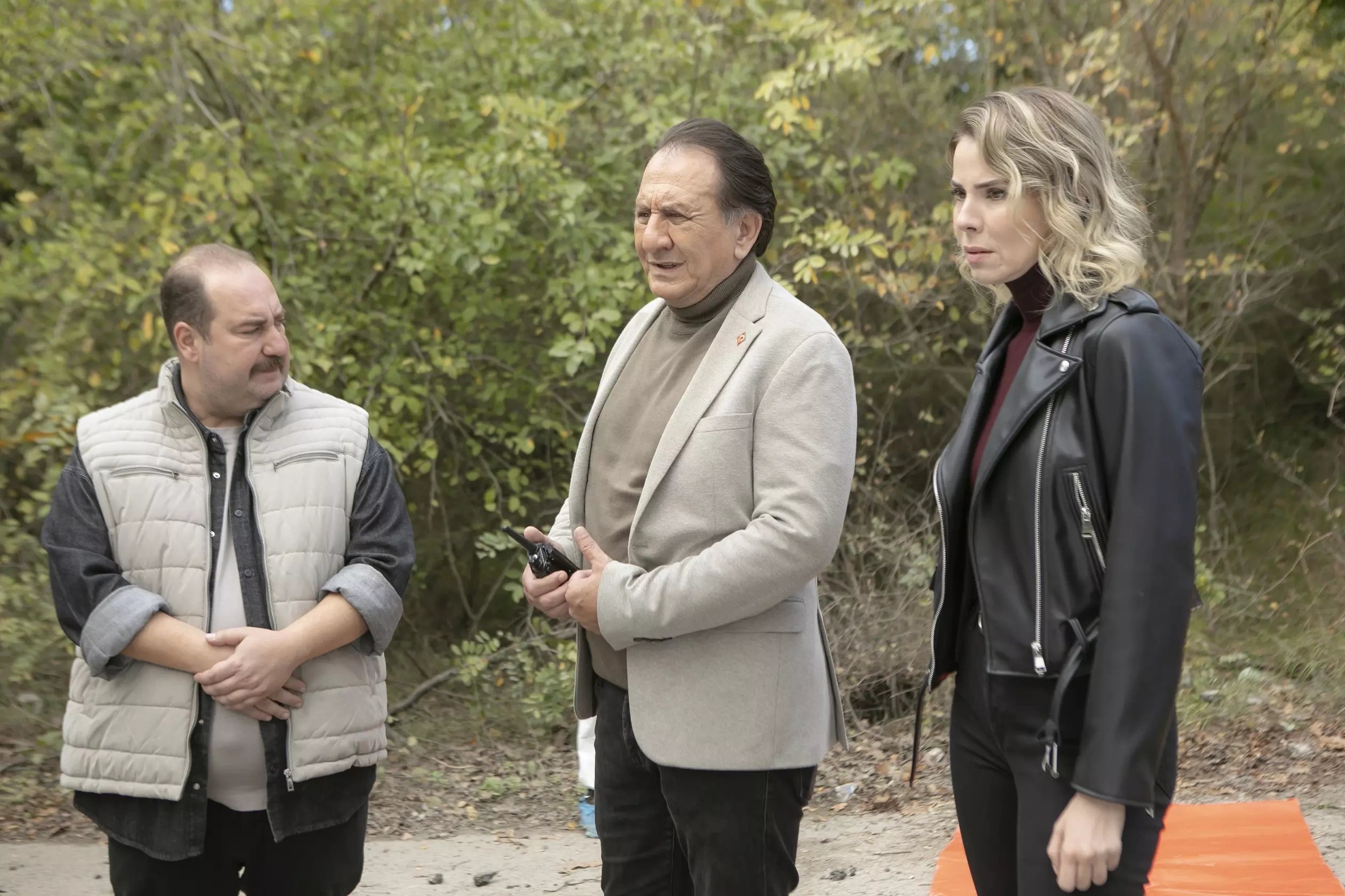 кадр из сериала "Опасные улицы"