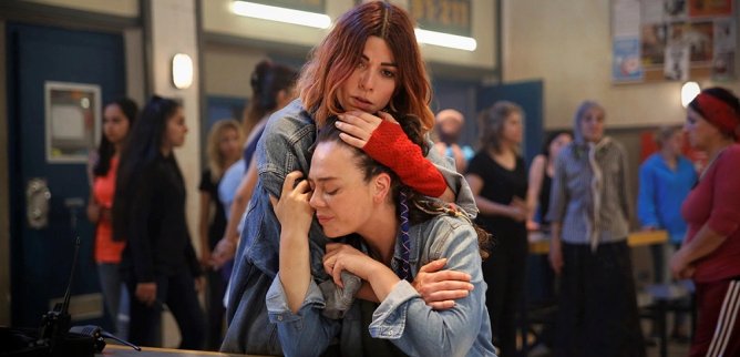 Турецкий сериал Дворик 44 серия