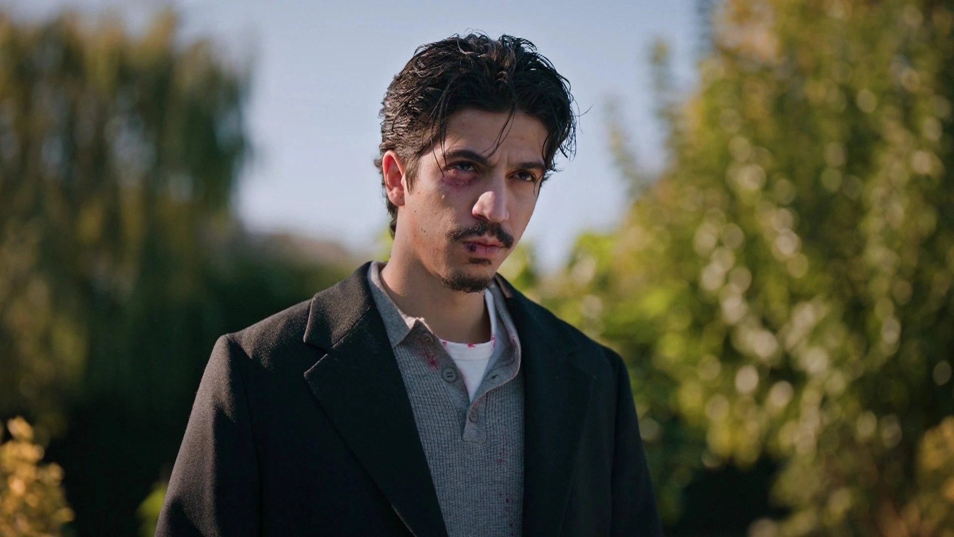 кадр из сериала "Любовь и слезы"