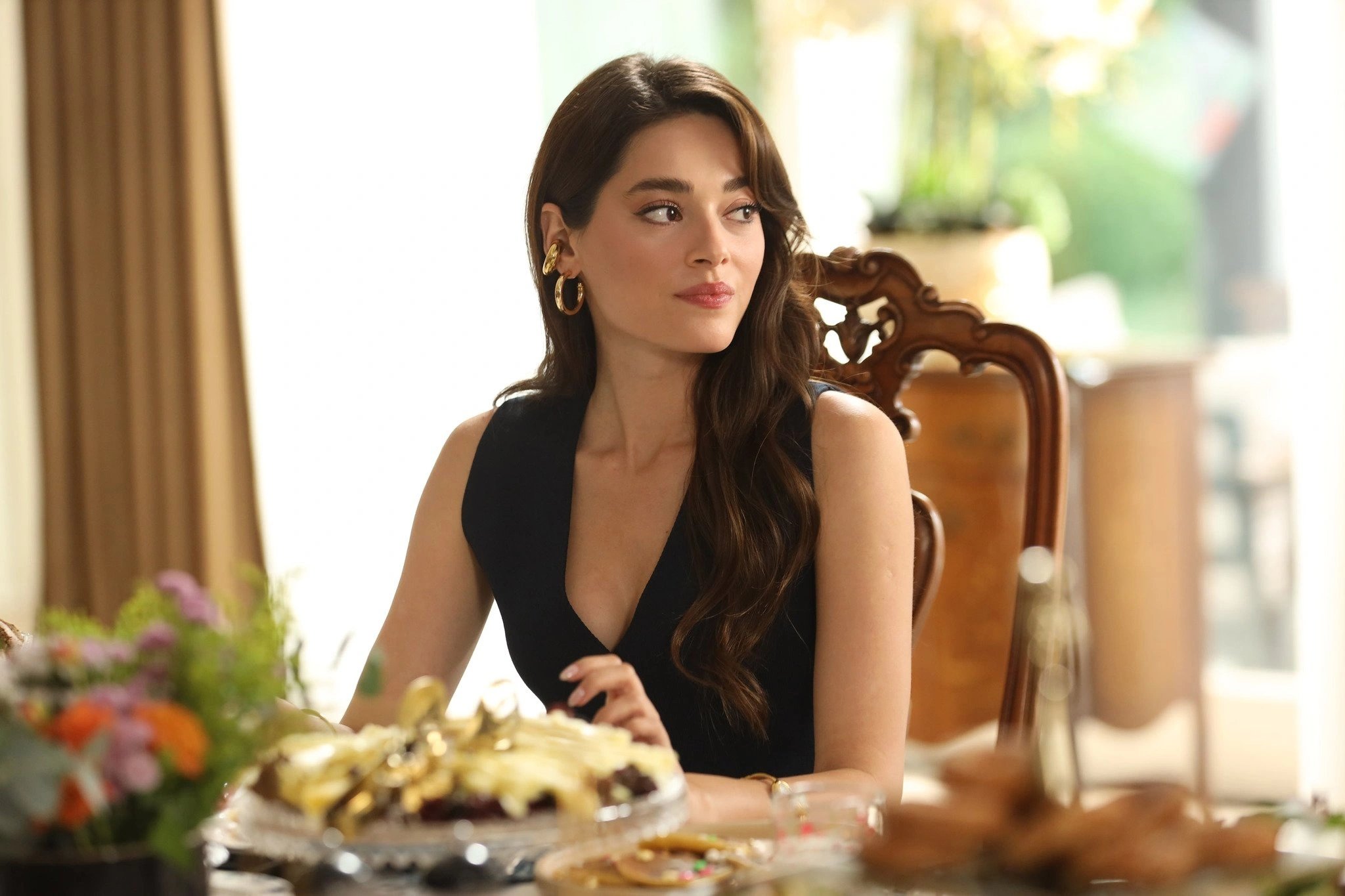 кадр из сериала "Незнакомец в зеркале"