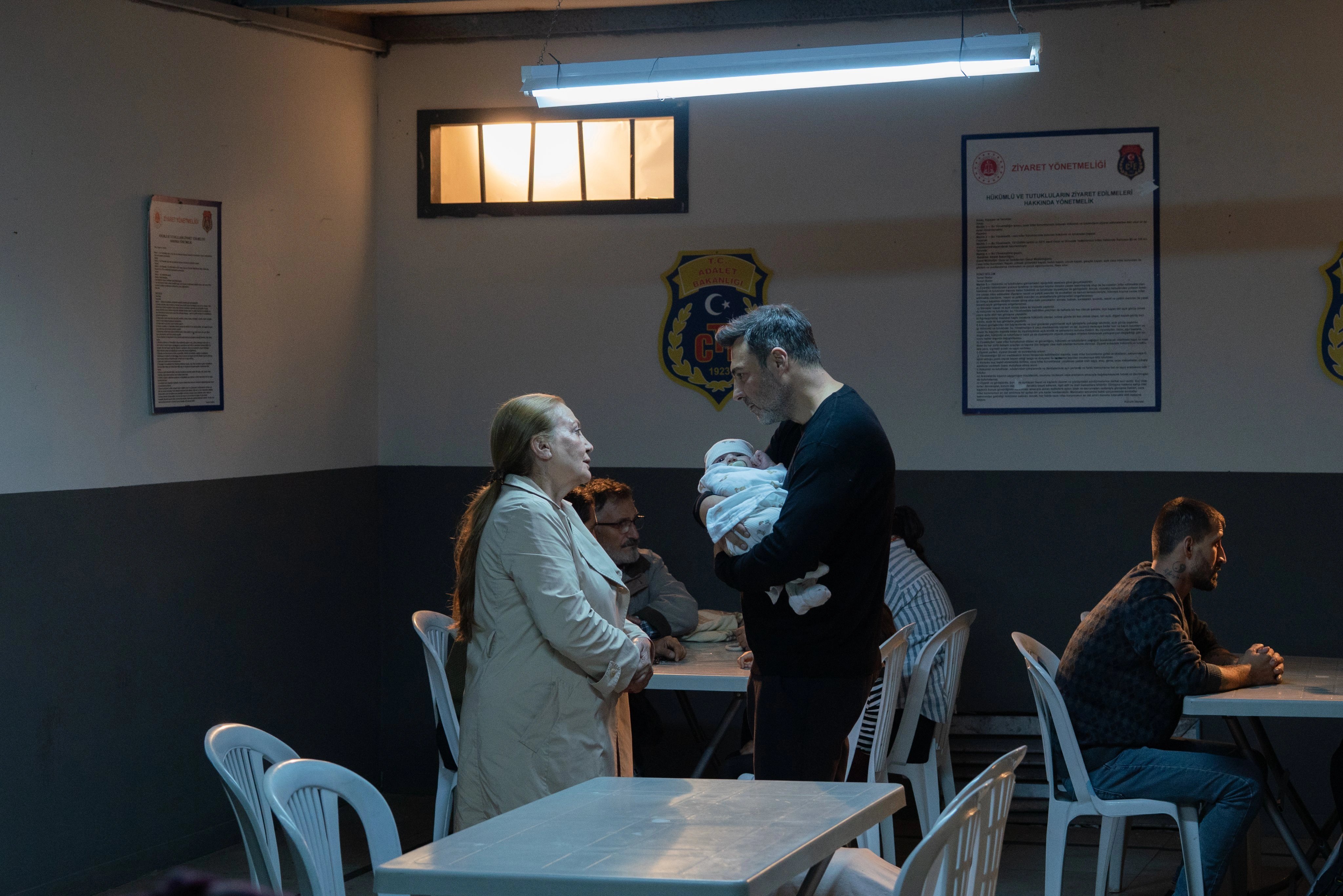 кадр из сериала "Клюквенный шербет"