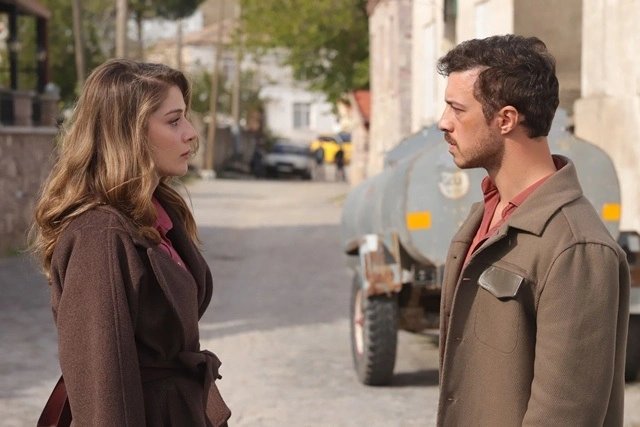 кадр из сериала "Дети рая"