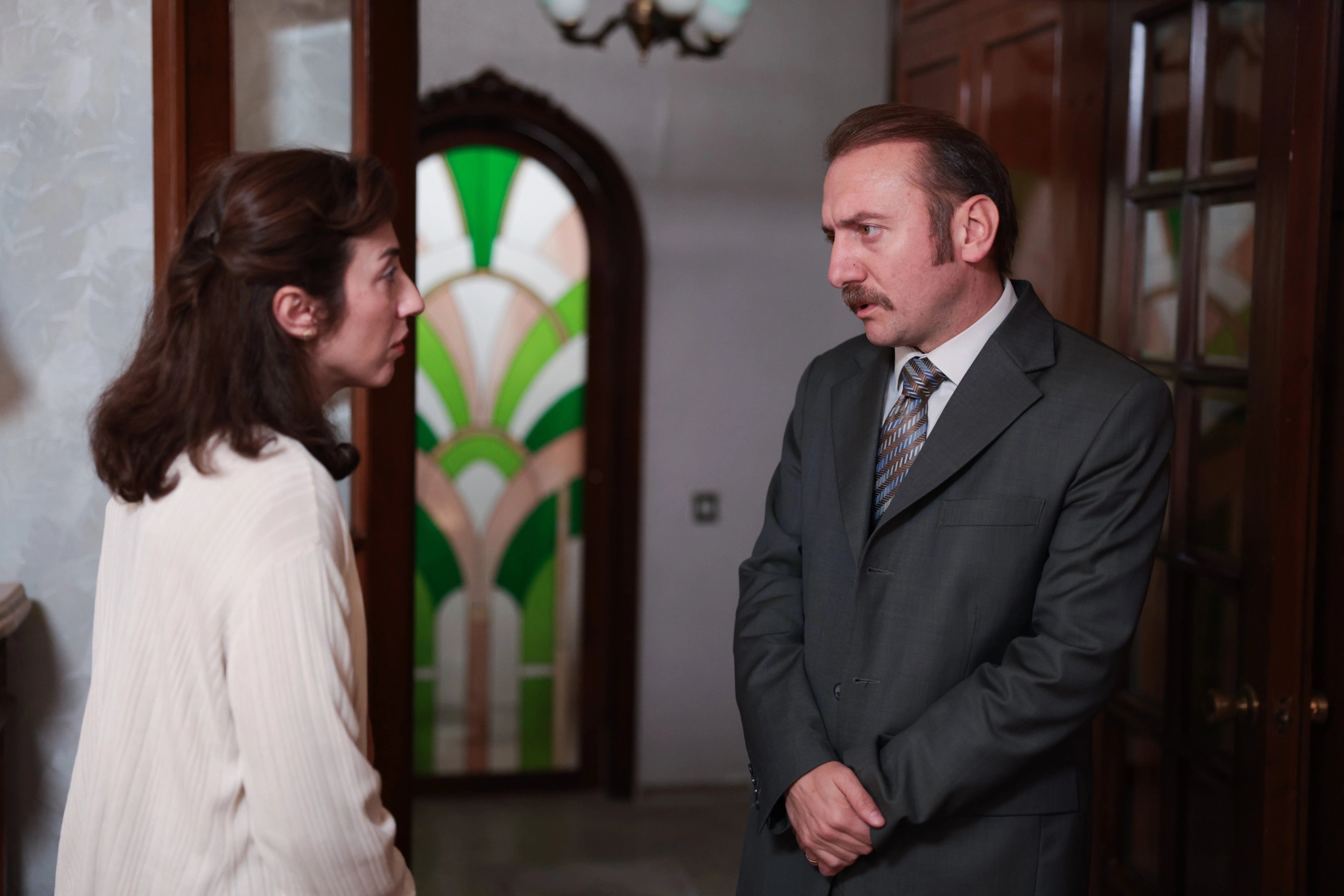 кадр из сериала "Если король проиграет"