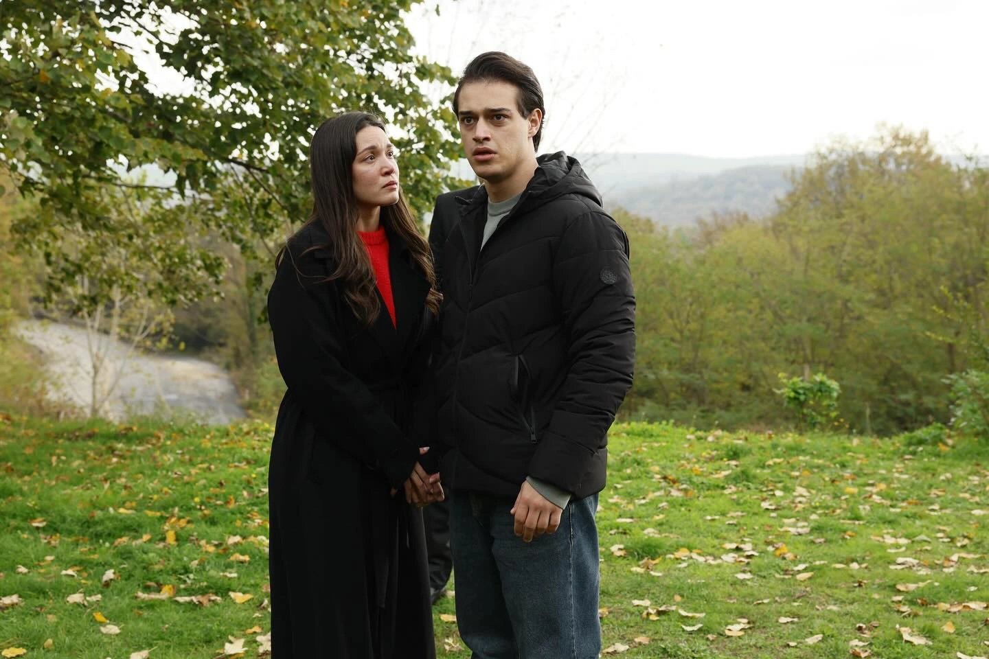 кадр из сериала "Беззащитные"