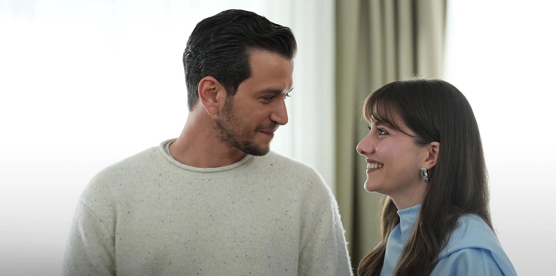 кадр из сериала "Ревность"