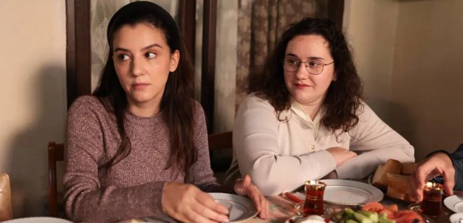 Турецкий сериал Если король проиграет 28 серия