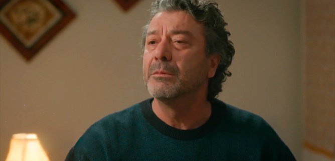 Турецкий сериал Временный гость 33 серия