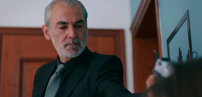 Турецкий сериал Заключенный любви 79 серия