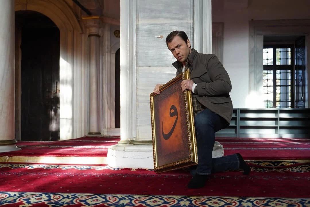 кадр из сериала "Разведка"