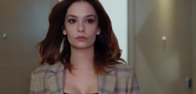 Турецкий сериал Скованный любовью, пленённый законом 66 серия