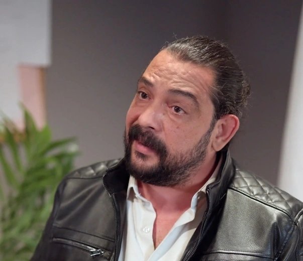 Кадр из Скованный любовью, пленённый законом