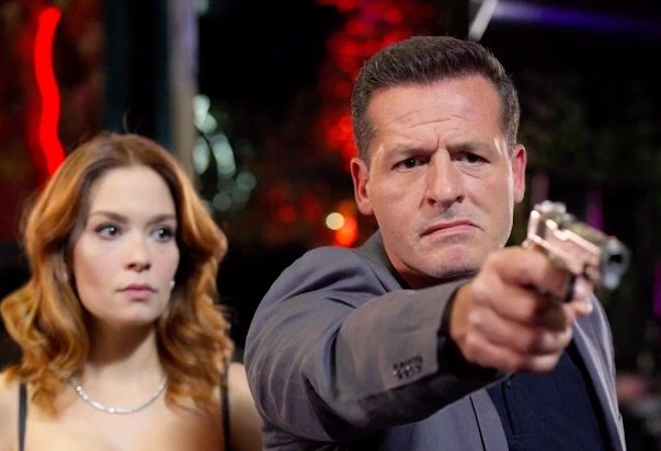 Кадр из Скованный любовью, пленённый законом