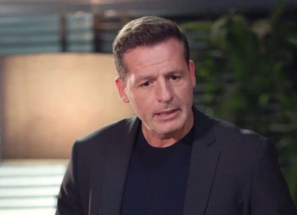 Кадр из Скованный любовью, пленённый законом