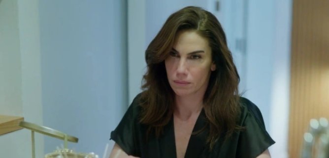 Турецкий сериал Любовница и жена против мужа 51 серия