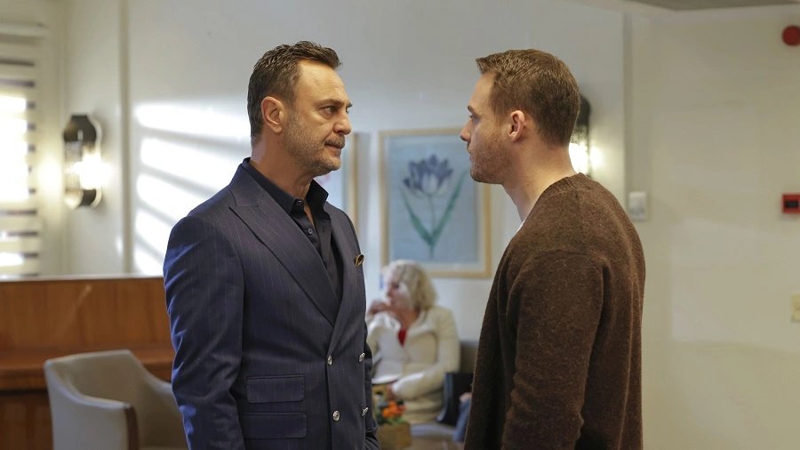 кадр из сериала "Сердцебиение"