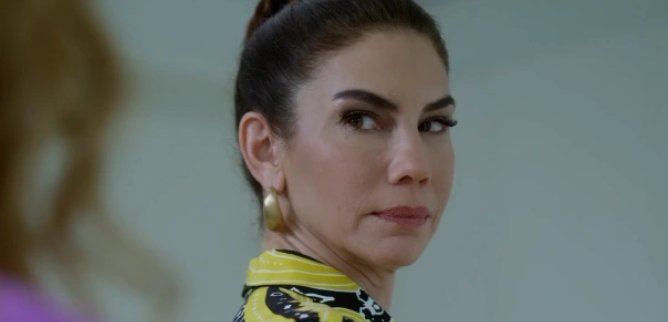 Турецкий сериал Любовница и жена против мужа 44 серия