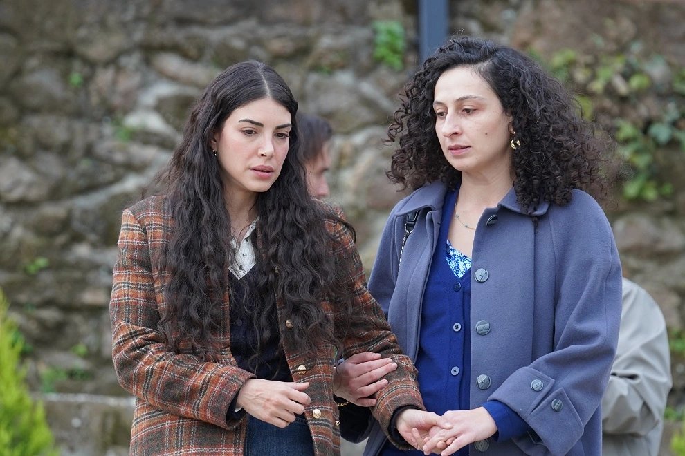 кадр из сериала "Это море переполнится"