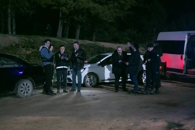 кадр из сериала "Опасные улицы"