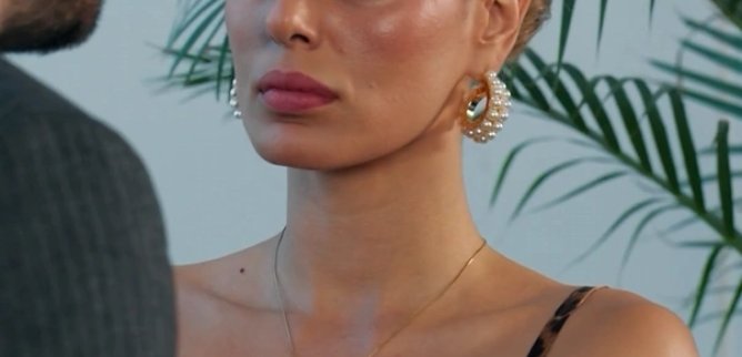 Турецкий сериал Украла его у жены, пока проверяла на верность 47 серия