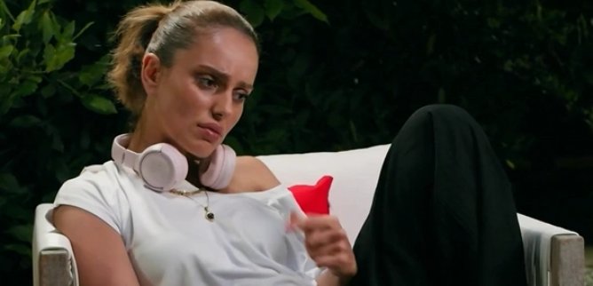 Турецкий сериал Украла его у жены, пока проверяла на верность 45 серия