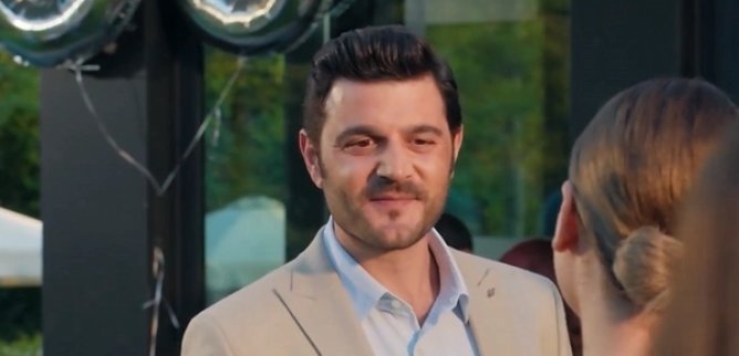 Турецкий сериал Украла его у жены, пока проверяла на верность 42 серия