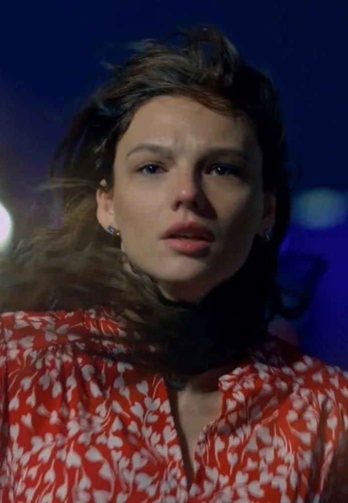 Под одним дождем постер