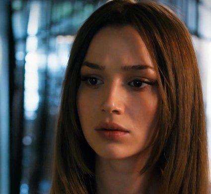 Кадр из Она трофей