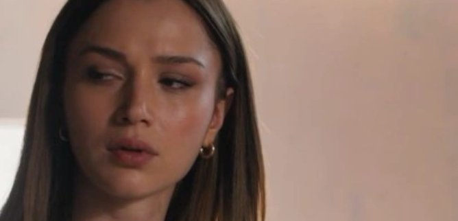 Турецкий сериал Она трофей 9 серия