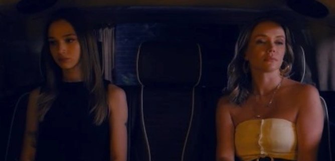 Турецкий сериал Она трофей 21 серия