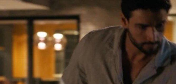 Турецкий сериал Она трофей 23 серия