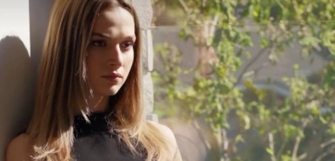 Турецкий сериал Она трофей 33 серия