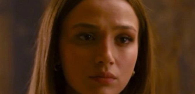 Турецкий сериал Она трофей 45 серия