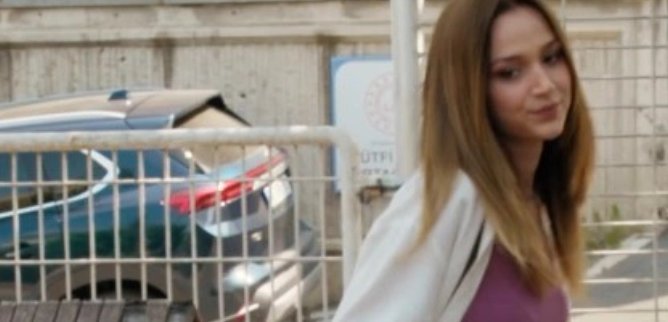 Турецкий сериал Она трофей 47 серия