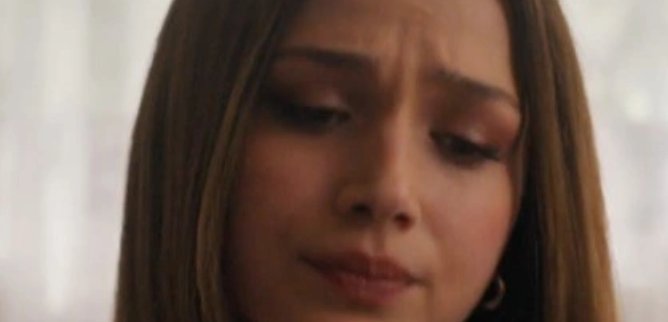 Турецкий сериал Она трофей 48 серия