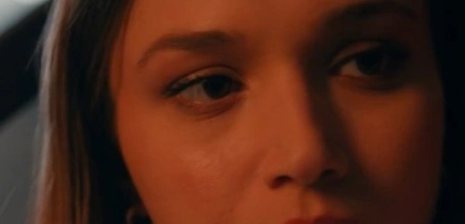 Турецкий сериал Она трофей 49 серия