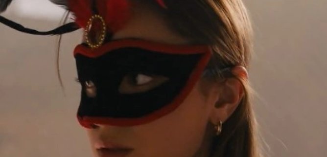 Турецкий сериал Она трофей 54 серия