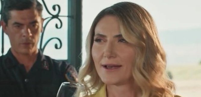 Турецкий сериал В меня влюбились тетя и сестра 71 серия
